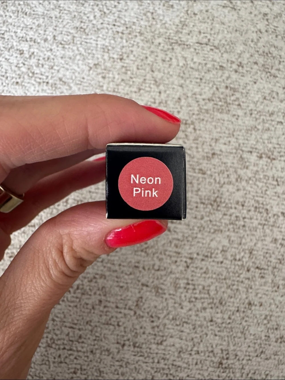 Waterproof Eyeliner Pencil - Neon Pink
